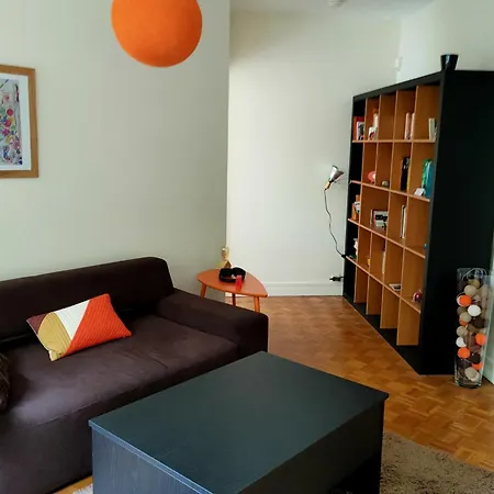 Cosy Overlooking A Area * Paris